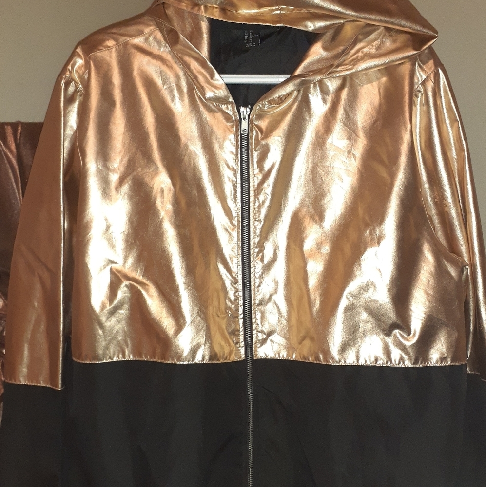 Forever 21 plus gold and black windbreaker jacket